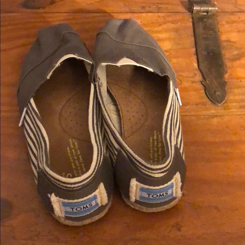 Great condition adorable Brown Tom’s